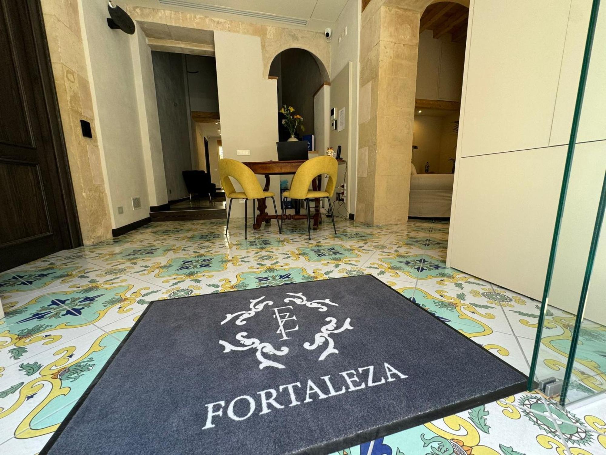 Fortaleza Charme House Syracuse Exterior photo